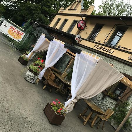 Zajazd Mysliwska Walidrogi Exteriör bild