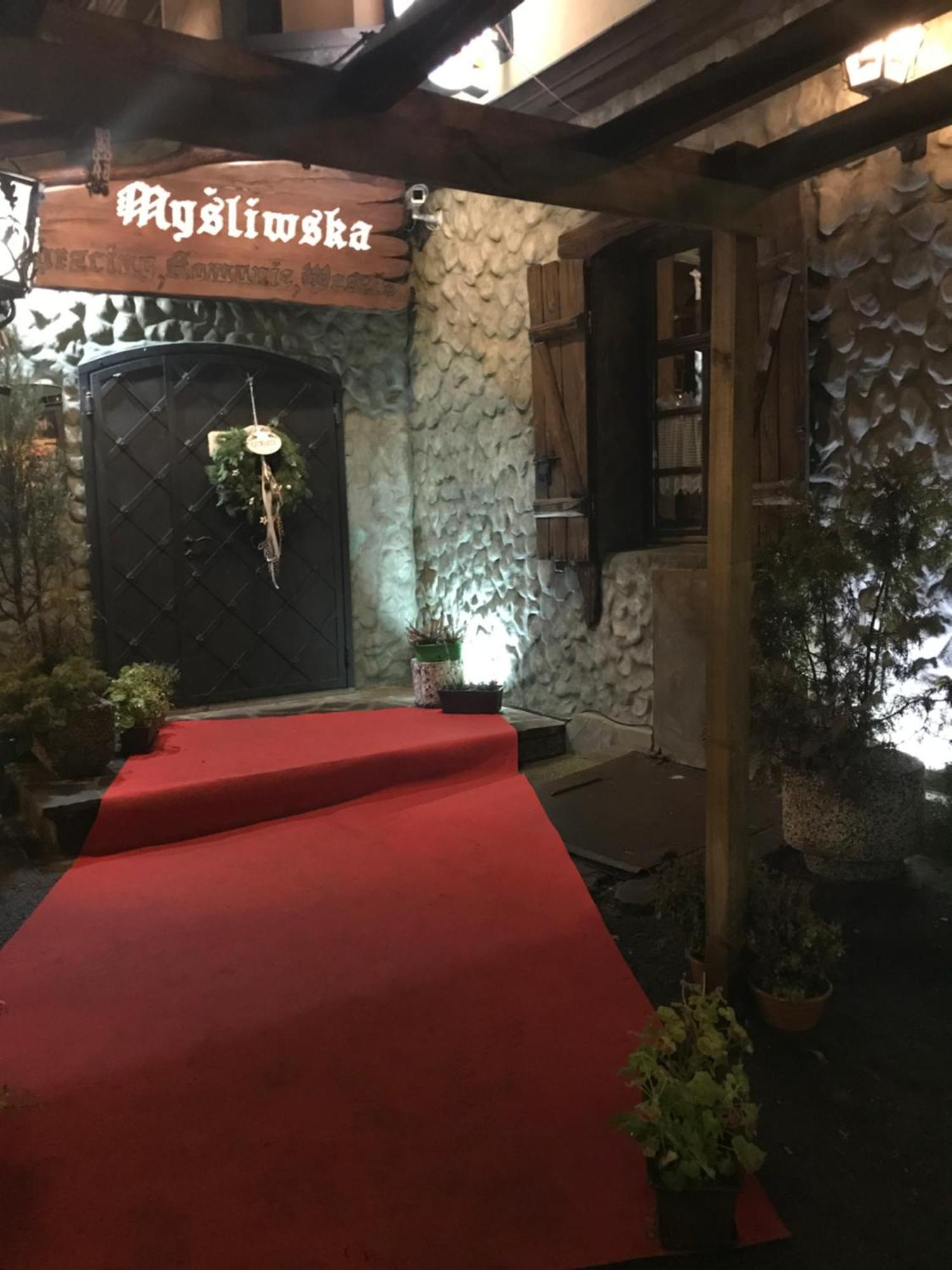 Zajazd Mysliwska Walidrogi Exteriör bild