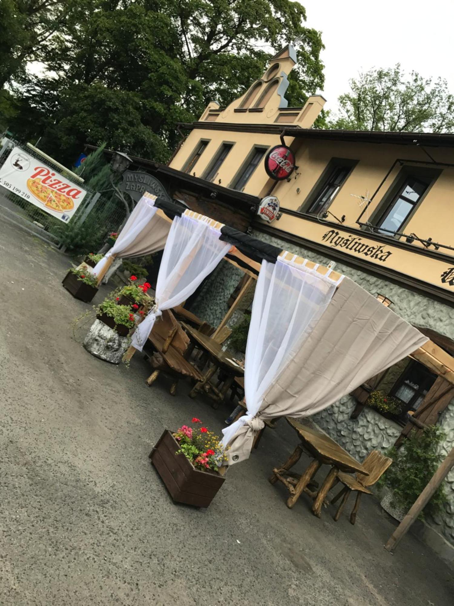 Zajazd Mysliwska Walidrogi Exteriör bild